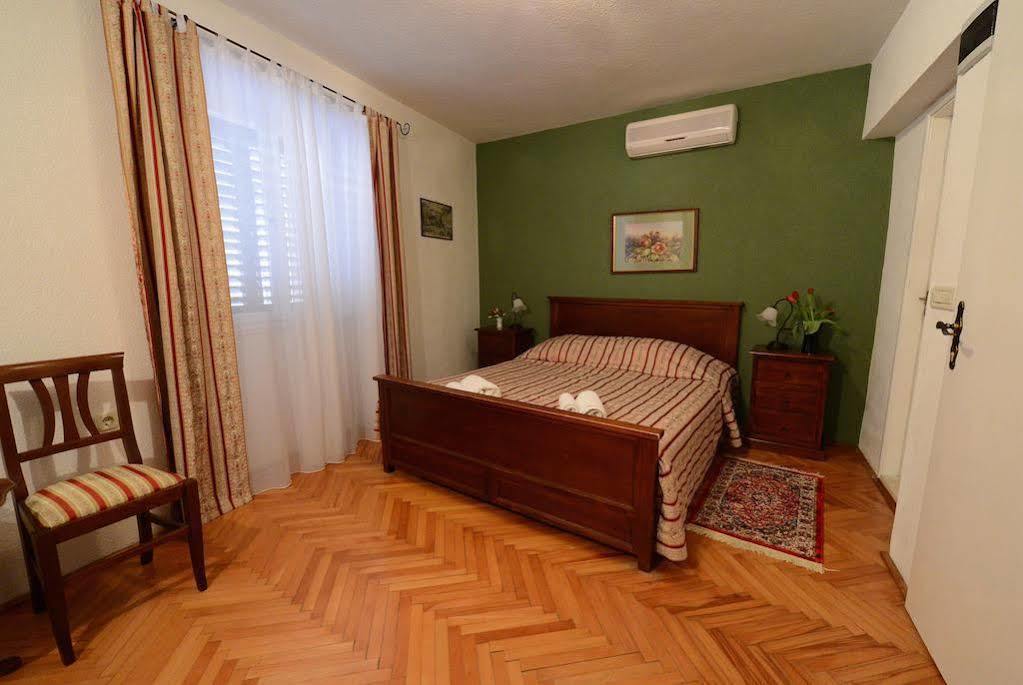 Bed & Breakfast Flora